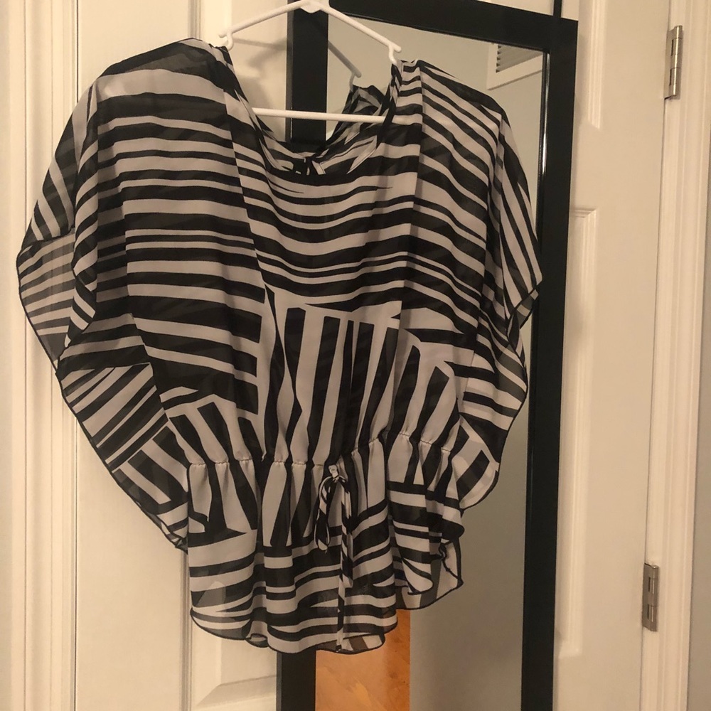 Women’s top like new - Picture 1 of 1